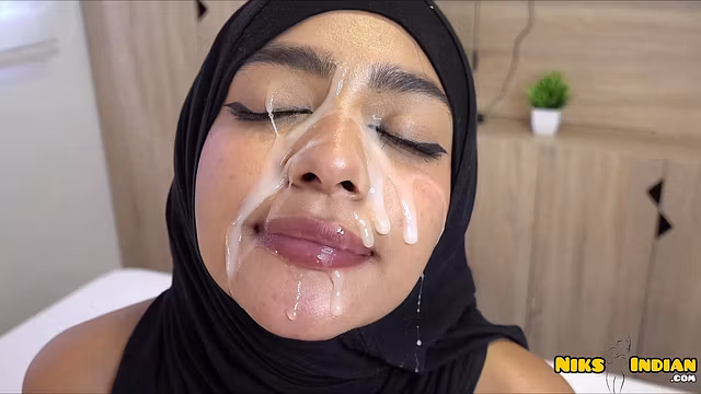 Indian Guy Fucks Muslim Hijabi Teen And Cum Covers Her On This Eid